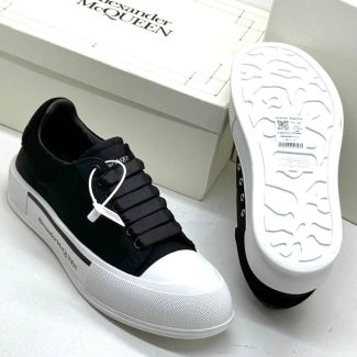 Alexander McQueen Low Top Casual Sneakers Black White