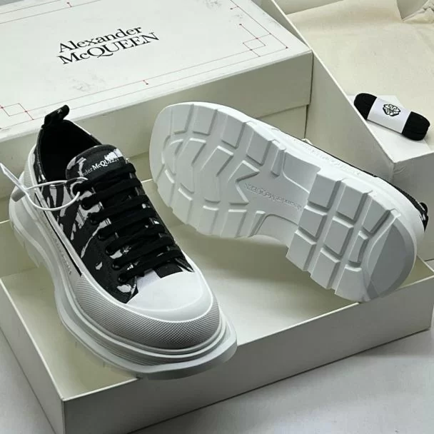 Alexander McQueen Casual Sneakers Dark Gray White